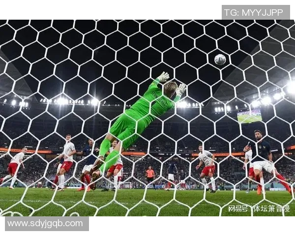 上海篮球队在世界杯预选赛中以51分稳居积分榜首位