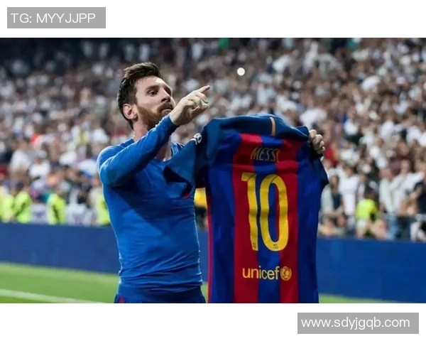 足球明星15号的精彩瞬间与职业生涯回顾展现他的辉煌成就与无尽魅力 足球明星15号的精彩瞬间与职业生涯回顾展现他的辉煌成就与无尽魅力